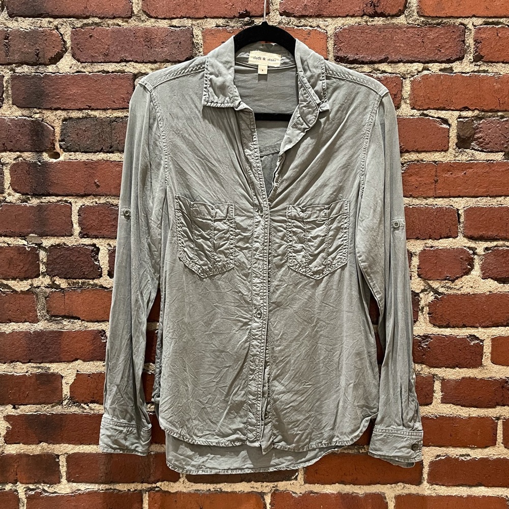 Anthropologie Cloth and Stone Green Button Down Size Small